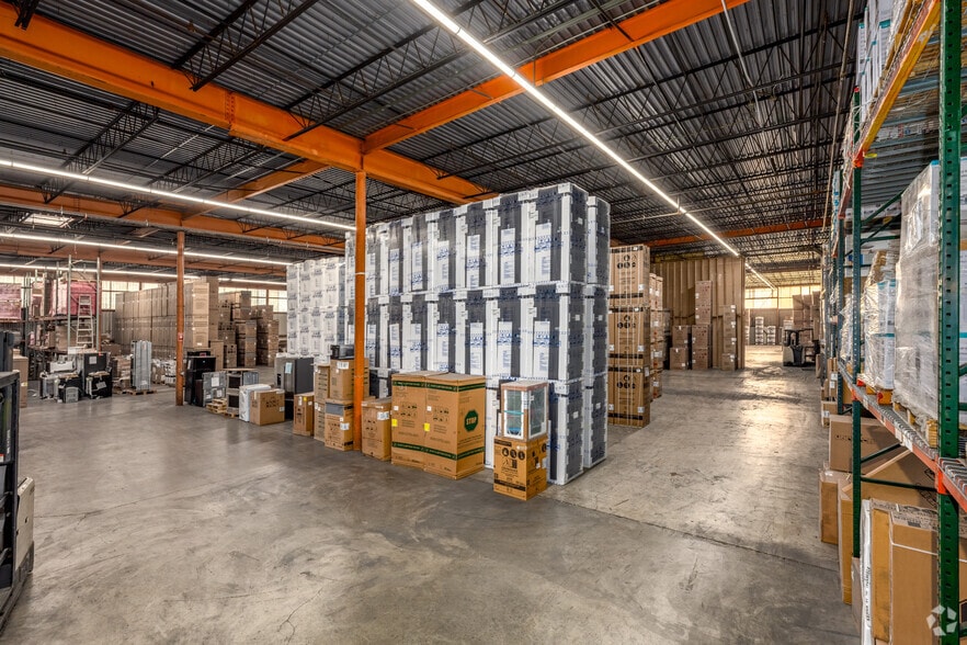 More Photos Of 7000 Old Landover Rd, Landover Warehouse For Lease