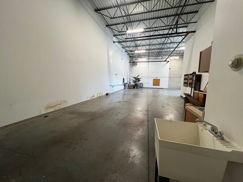 More Photos Of 1292 Humbracht Cir, Bartlett Warehouse For Sale