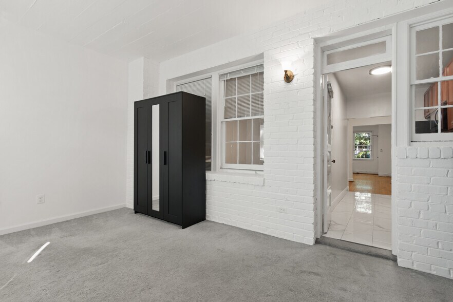 More Photos Of 4500-4504 Macarthur Blvd NW, Washington Apartments For Sale
