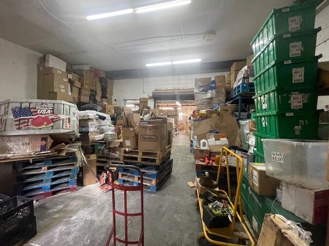 More Photos Of 18 Bay St, Brooklyn Light Manufacturing For Lease