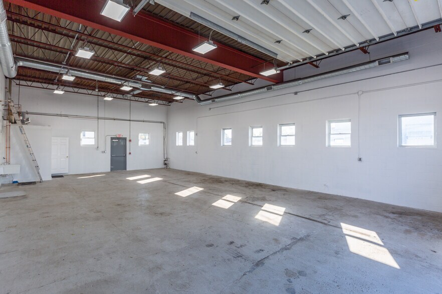 More Photos Of 26 Oakdale Ave, Johnston Warehouse For Lease