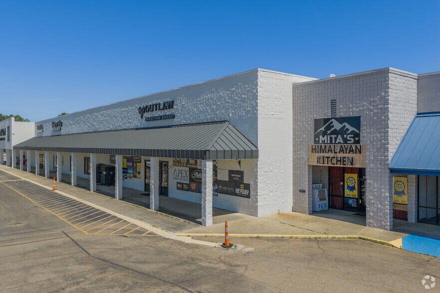 More Photos Of 2310-2318 Highway 45, Columbus Unknown For Lease