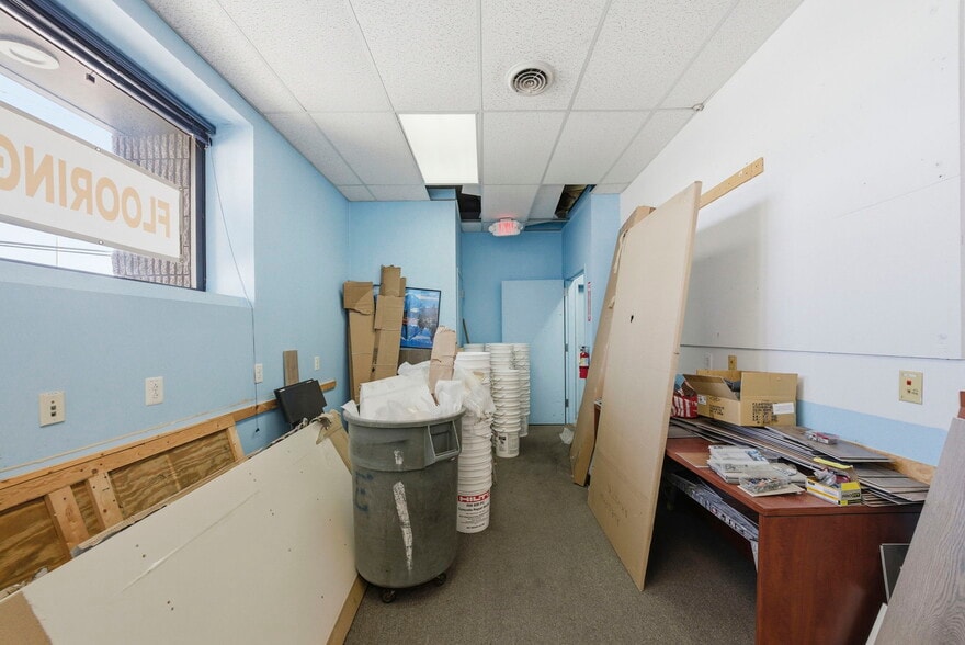 More Photos Of 1245 US 1, Edison Medical For Lease