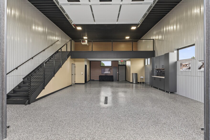 More Photos Of 7040 Kaeding Ln NE, Albertville Industrial For Sale