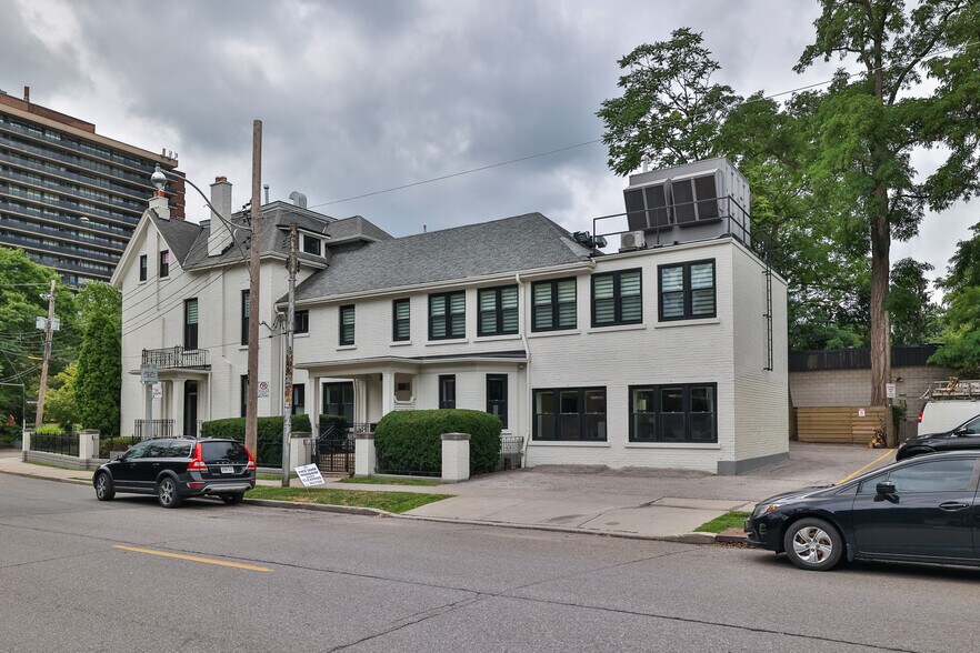 More Photos Of 60 Bedford Rd, Toronto Office For Sale