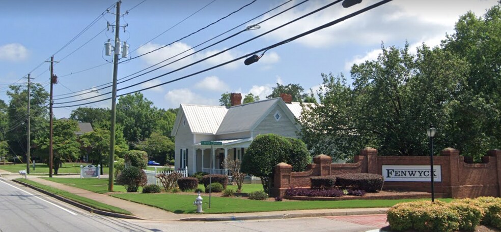 More Photos Of 405 N Jeff Davis Dr, Fayetteville Freestanding For Sale