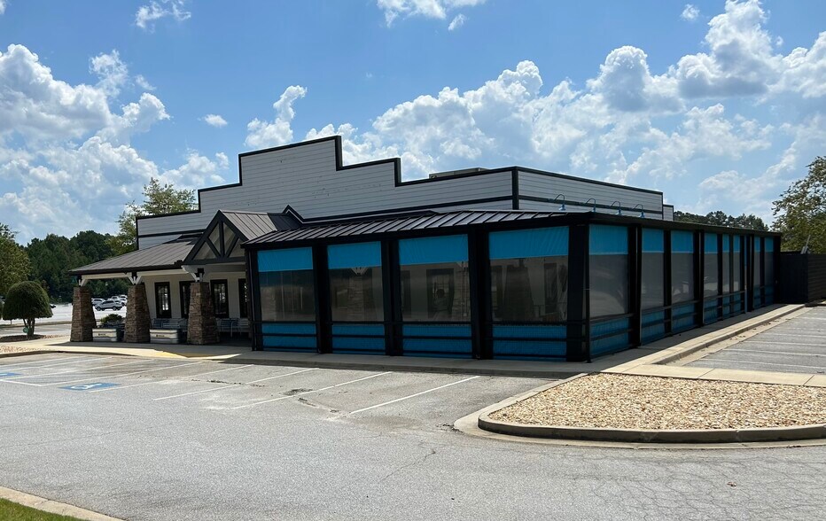 Primary Photo Of 442 Atlanta Hwy NW, Winder Restaurant For Lease