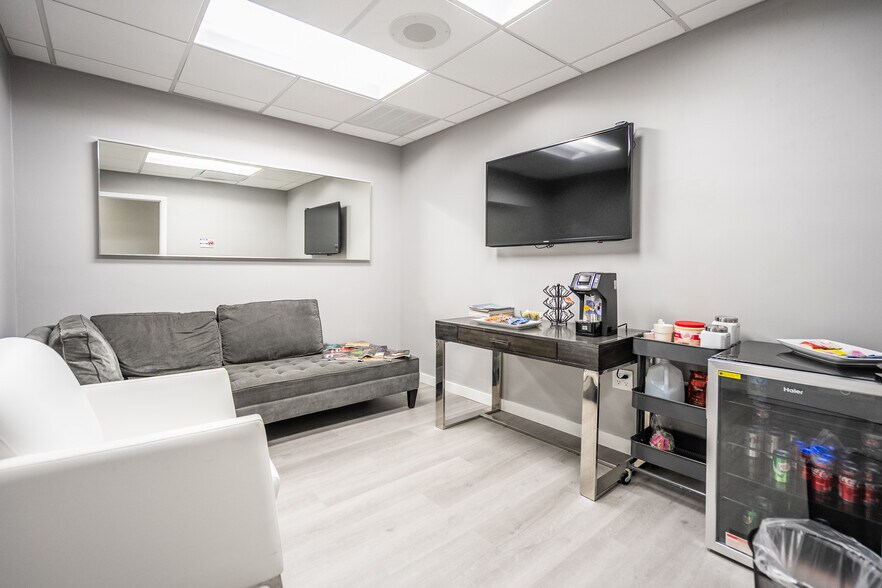 More Photos Of 7600 SW 57th Ave, Miami Office For Lease