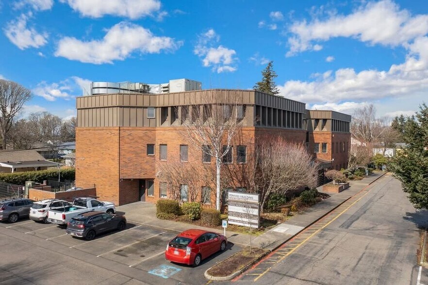 More Photos Of 10116 36th Avenue Ct SW, Lakewood Office For Lease