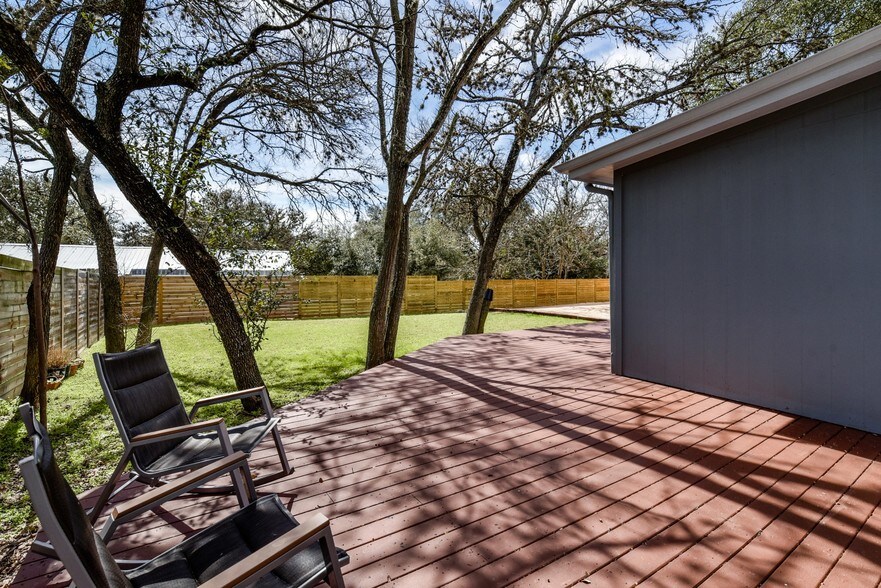 More Photos Of 2111-2113 W Slaughter Ln, Austin Office For Lease