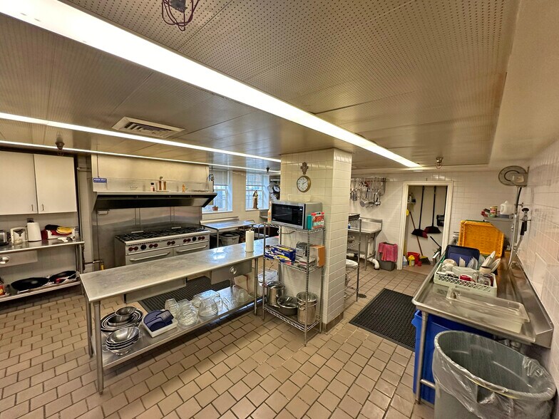 More Photos Of 831 Varnum St NE, Washington Dormitory For Sale