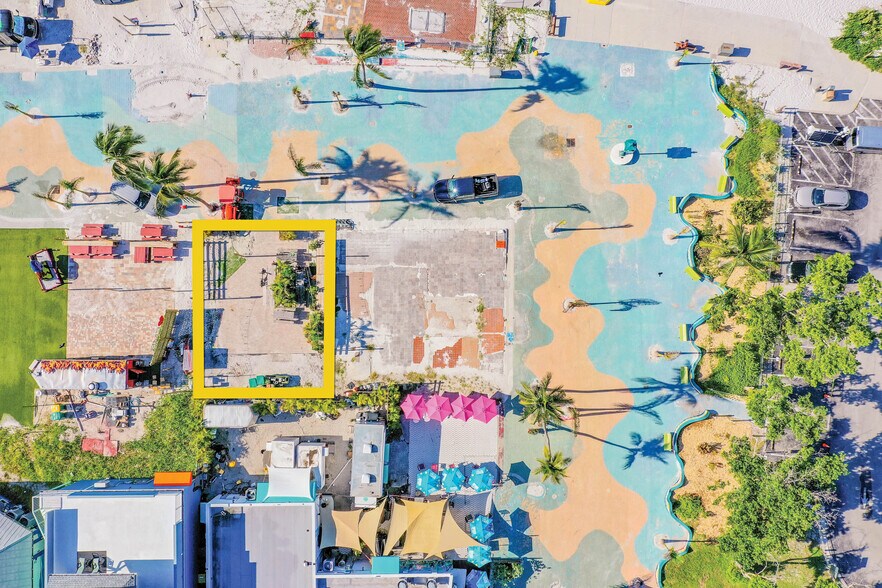 More Photos Of 1005 Estero Blvd, Fort Myers Land For Sale