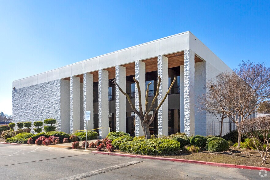 More Photos Of 3185 M St, Merced Medical For Sale