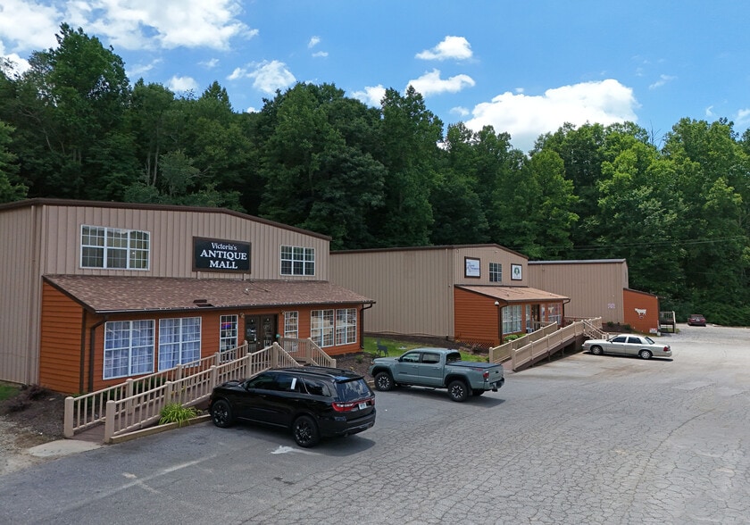More Photos Of 3196 Highway 515 E, Blairsville Storefront For Lease