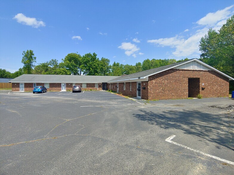 More Photos Of 4913 Archdale Rd, Trinity Office For Sale