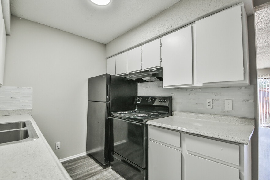 More Photos Of 5202 Bangor Ave, Lubbock Apartments For Sale