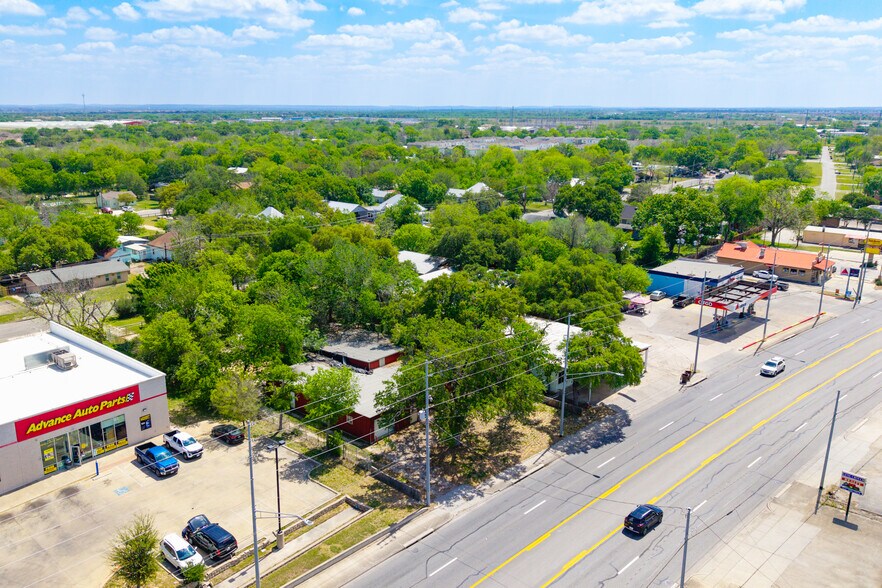 More Photos Of 725 S Brazos St, Lockhart Land For Sale