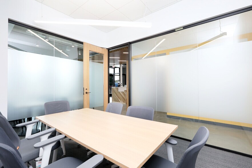 More Photos Of NW 62nd & Merle Hay Rd, Johnston Coworking Space