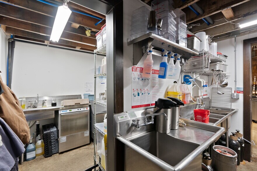 More Photos Of 1801 E 11th Ave, Spokane Restaurant For Sale