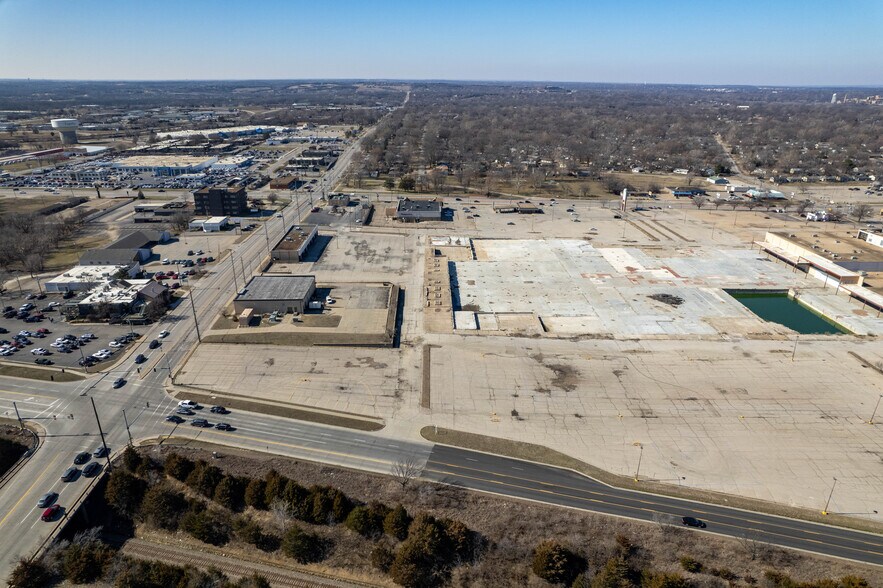 More Photos Of 3500 SW Topeka Blvd, Topeka Land For Sale