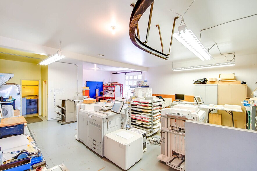 More Photos Of 4918 Napier St, Port Alberni Flex For Sale