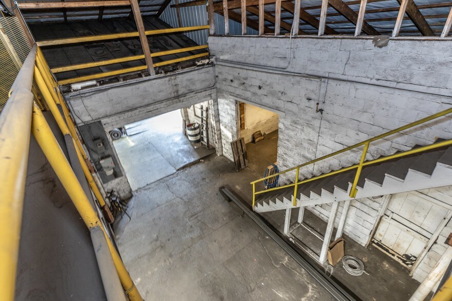 More Photos Of 283 N Main St, Fredericktown Industrial For Sale