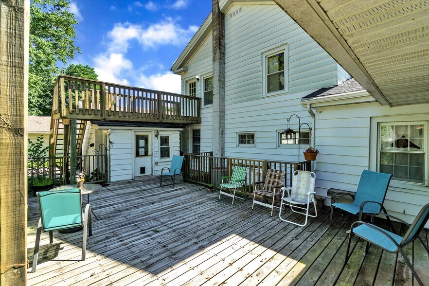 More Photos Of 121 S 5th St, Evansville Assisted Living For Sale