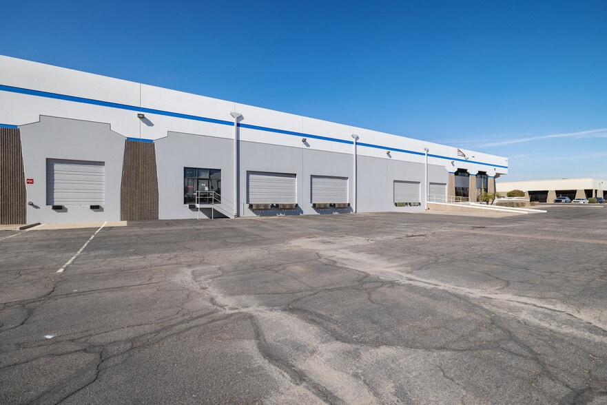 More Photos Of 3446-3466 S 7th St, Phoenix Warehouse For Lease