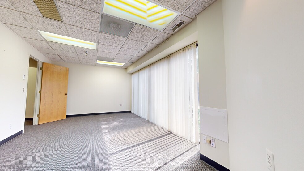 More Photos Of 315 E Eisenhower Pky, Ann Arbor Office For Lease