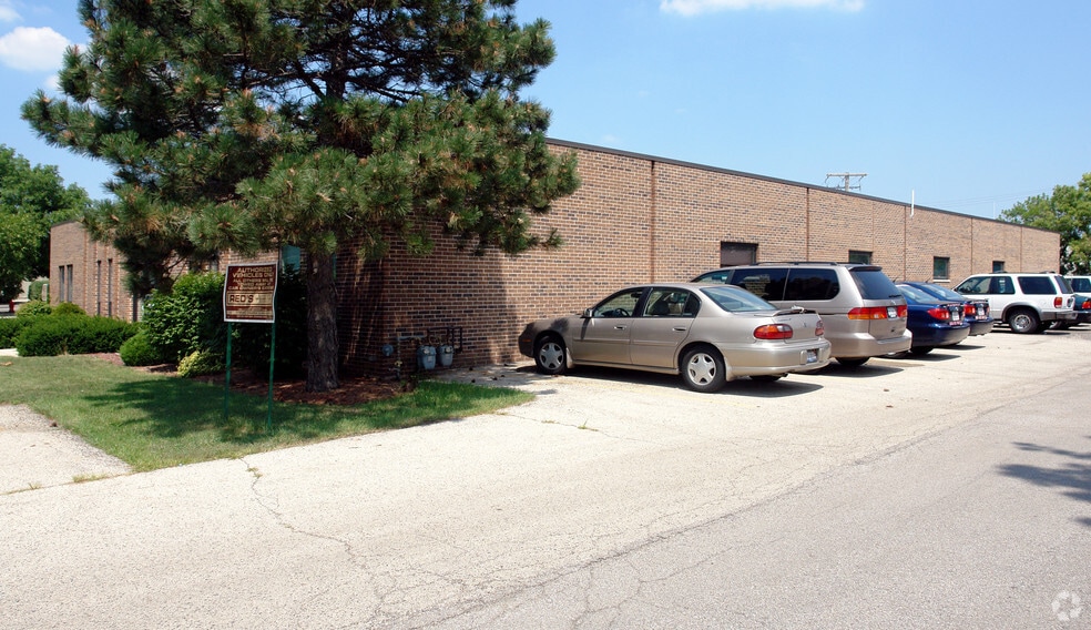 More Photos Of 3620 Edison Pl, Rolling Meadows Light Manufacturing For Lease