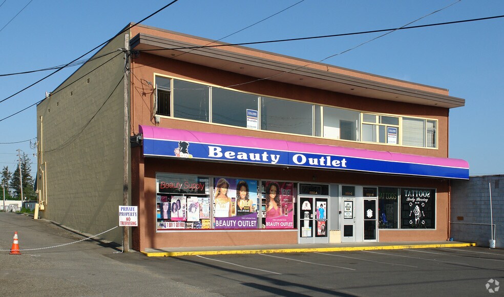 Primary Photo Of 8024 S Tacoma Way, Lakewood Storefront Retail Office For Lease