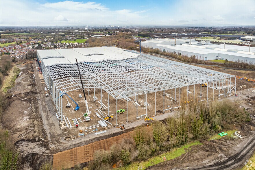 More Photos Of Farington Park, Leyland Manufacturing For Lease