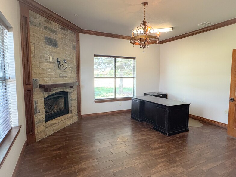 More Photos Of 9212 N Kelley Ave, Oklahoma City Office For Lease