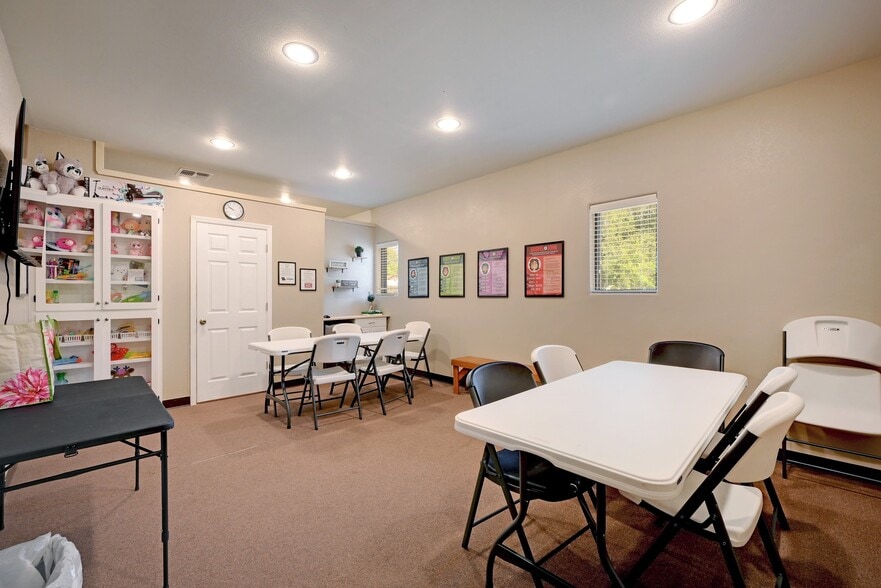 More Photos Of 6123 Ingram Rd, San Antonio Religious Facility For Sale