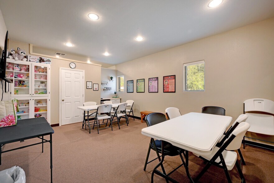 More Photos Of 6139 Ingram Rd, San Antonio Religious Facility For Sale