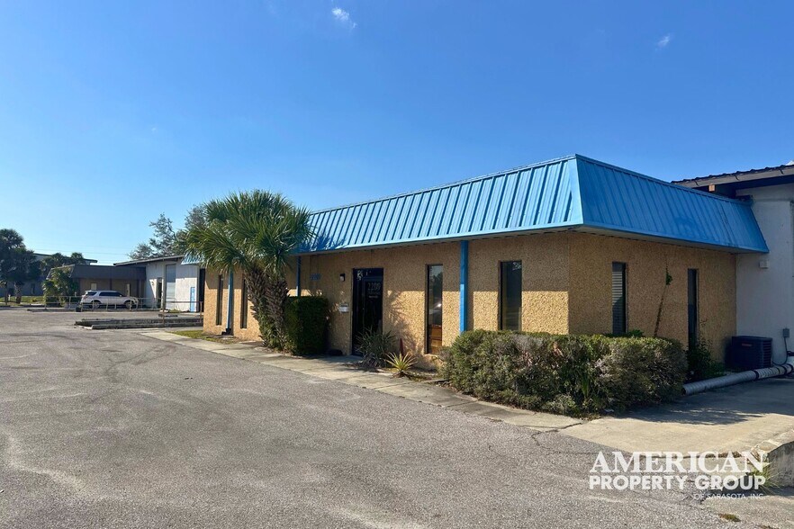 Primary Photo Of 2209 Industrial Blvd, Sarasota Warehouse For Sale