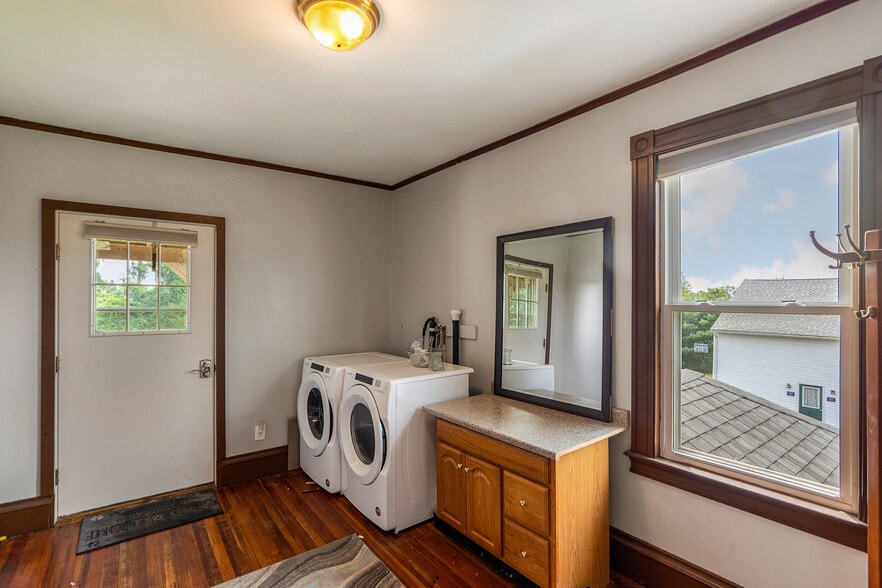 More Photos Of 2665 Boston Tpke, Coventry Funeral Home For Sale