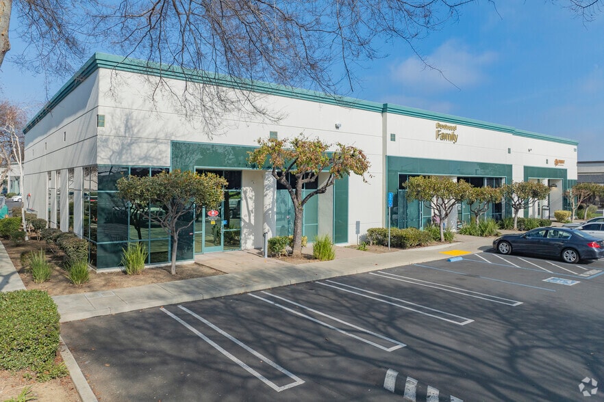 Primary Photo Of 121 Sand Creek Rd, Brentwood Research And Development For Lease