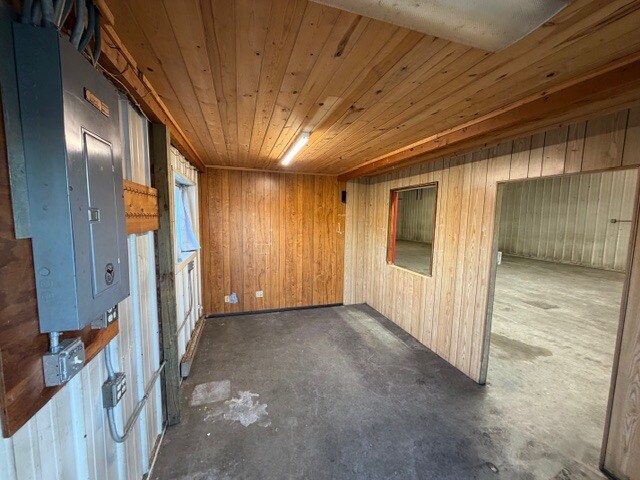 More Photos Of 5626 Highway 95 NW, Cambridge Industrial For Sale