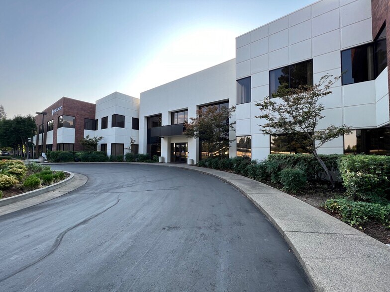 More Photos Of 10540 White Rock Rd, Rancho Cordova Office For Lease