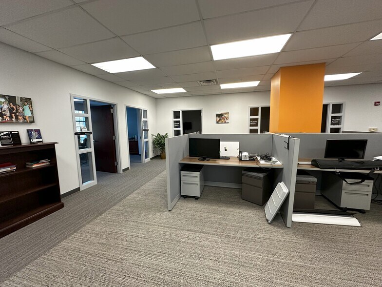 More Photos Of 110 Riverbend Ave, Lewis Center Office For Lease