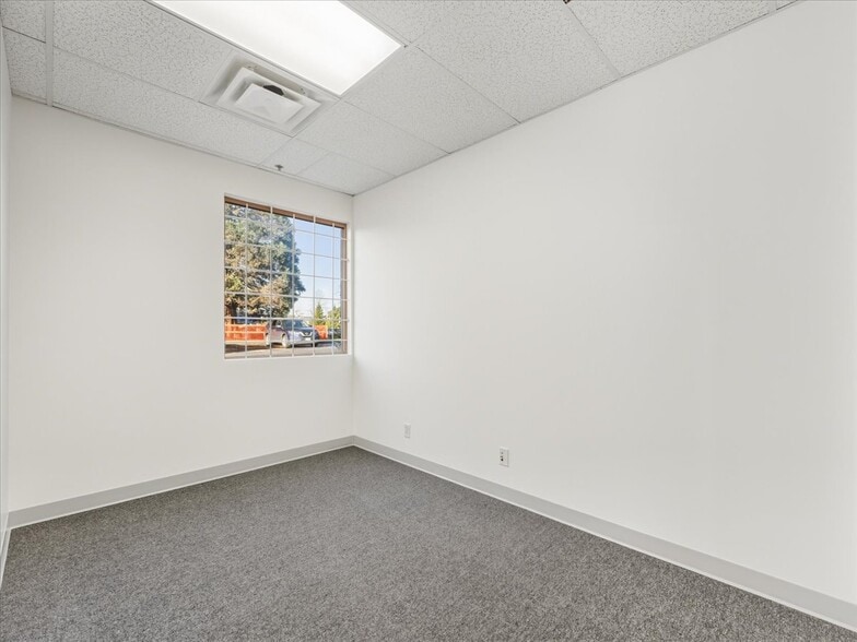 More Photos Of 488 Kingsway, Vancouver Apartments For Sale