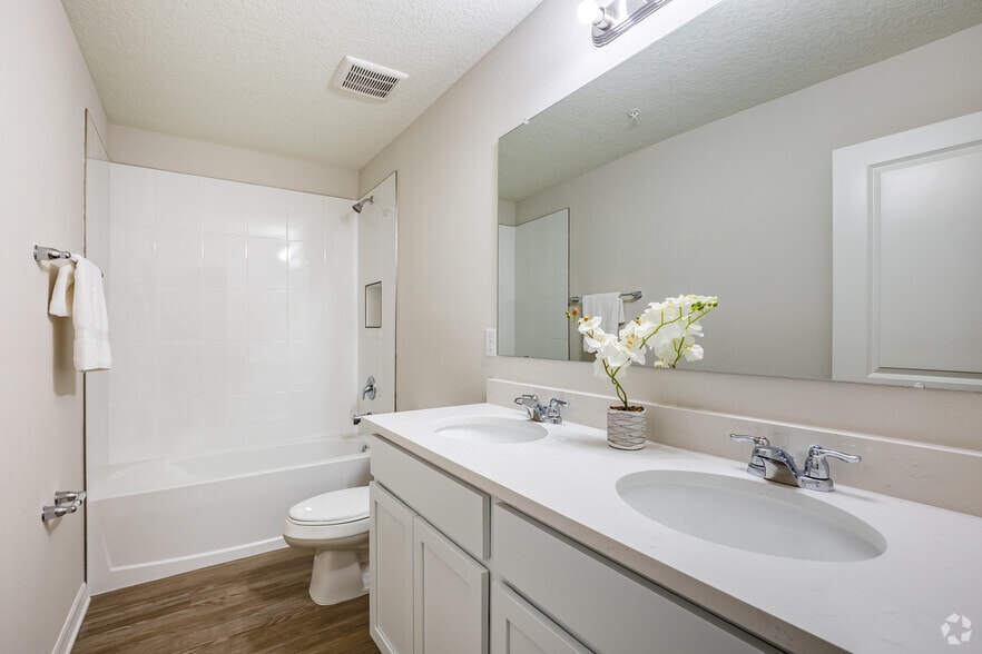 More Photos Of 3821 SW 43rd Ct, Ocala Apartments For Sale