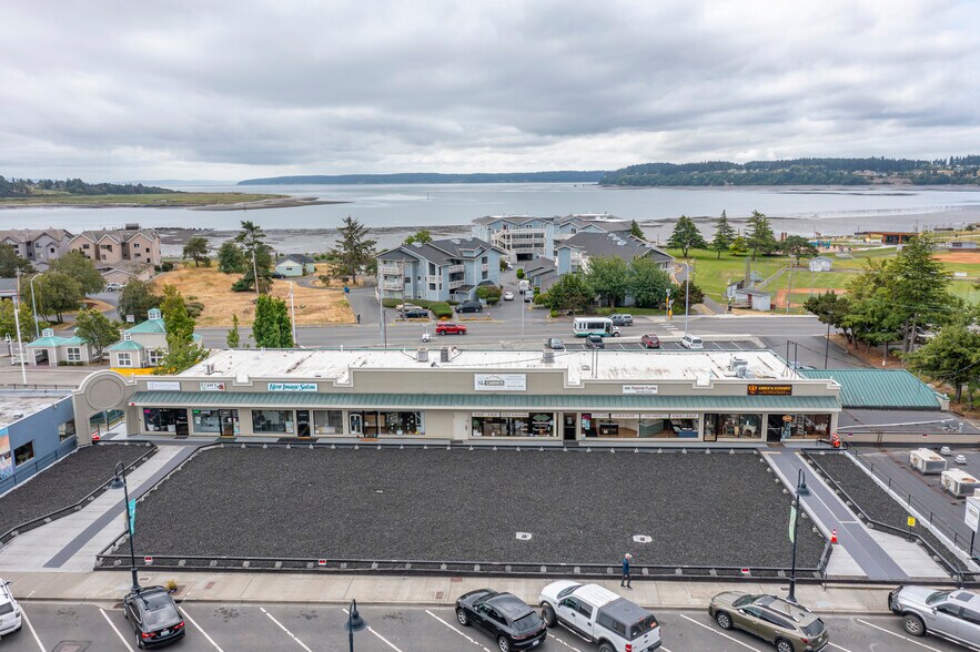 More Photos Of 665 SE Pioneer Way, Oak Harbor Storefront For Sale