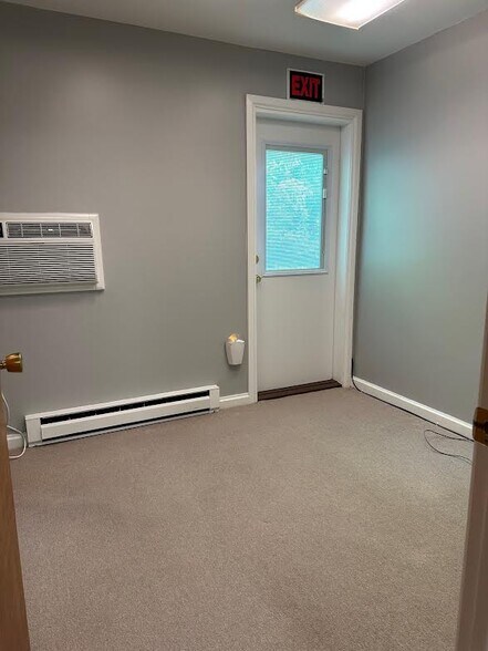 More Photos Of 3250 Seneca Tpke, Canastota Rehabilitation Center For Lease