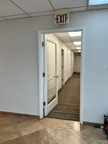 More Photos Of 1006 W Adams St, Phoenix Medical For Lease