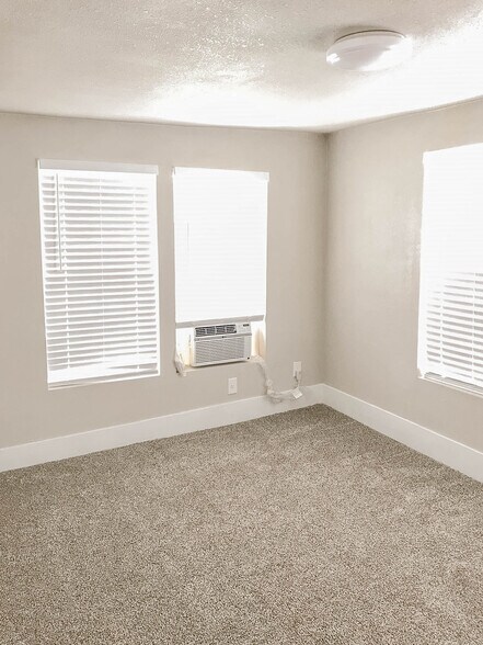 More Photos Of 214 W Republic St, Baytown Apartments For Sale