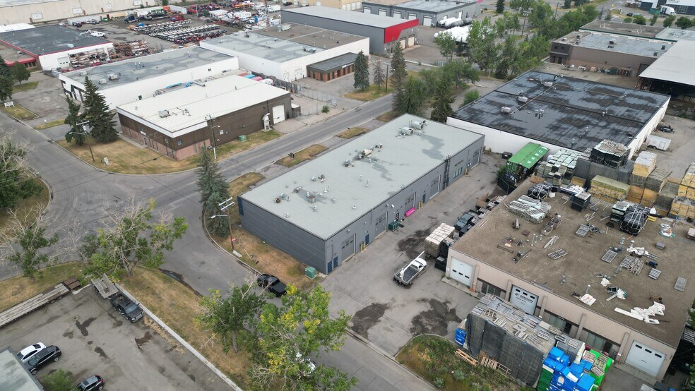 More Photos Of 4116 64 Av SE, Calgary Industrial For Sale
