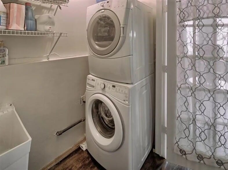 More Photos Of 471 PALISADE Ave, Jersey City Storefront Retail Residential For Lease