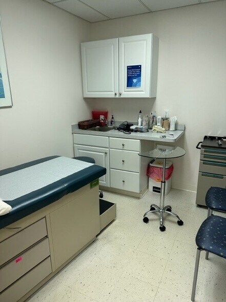 More Photos Of 851 Main St, Weymouth Medical For Lease